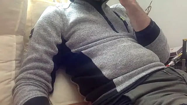 Snapshot of coquin5995 chatting on March 12, 4:13 pm coquin5995 online show from March 12, 4:13 pm