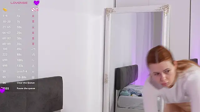 uhlala   online show from April 1, 3:52 am