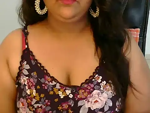 Snapshot of Jenny_lovee chatting on June 1, 11:21 am Jenny lovee online show from June 1, 11:21 am