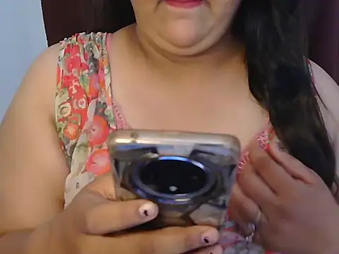 Snapshot of Jenny_lovee chatting on April 22, 12:01 pm Jenny lovee online show from April 22, 12:01 pm