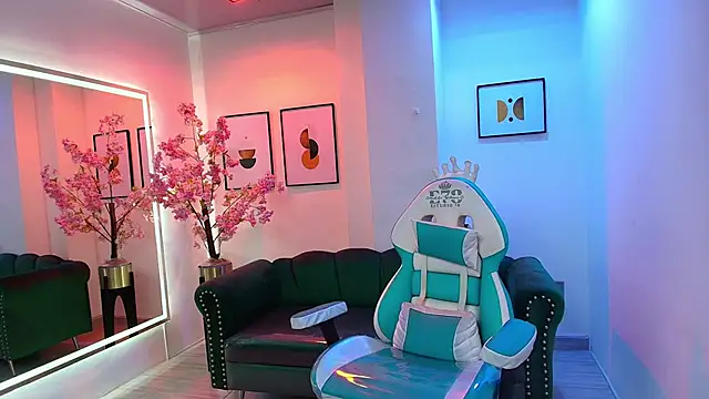 Snapshot of Arianna_sweeet chatting on October 2, 3:10 am Arianna sweeet online show from October 2, 3:10 am