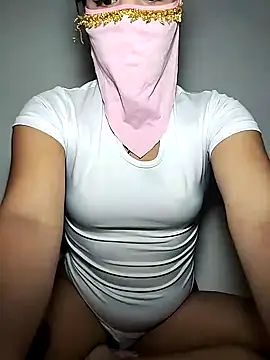 Snapshot of lucianamorales chatting on January 17, 11:29 pm lucianamorales online show from January 17, 11:29 pm