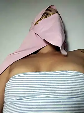 Snapshot of lucianamorales chatting on February 23, 8:17 am lucianamorales online show from February 23, 8:17 am