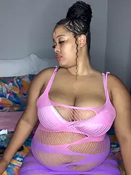 sexytinashe21 online show from April 7, 7:59 pm