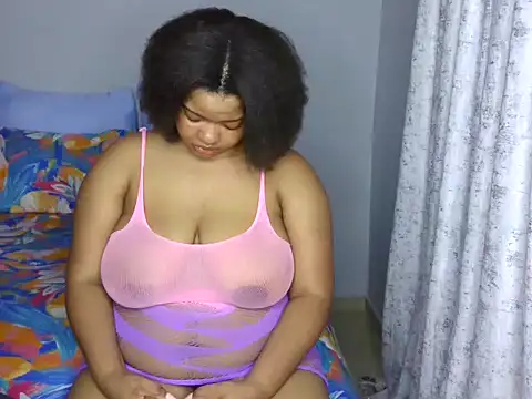 sexytinashe21 online show from October 3, 7:26 pm