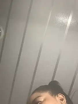 sexytinashe21 online show from February 27, 7:35 pm