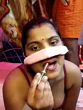 Snapshot of nikitacute23 chatting on March 22, 7:47 am nikitacute23 online show from March 22, 7:47 am