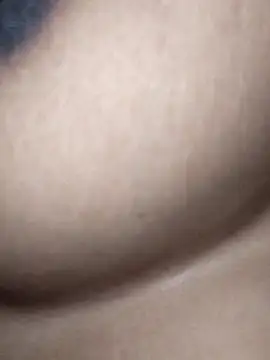 Snapshot of nikitacute23 chatting on November 26, 7:03 pm nikitacute23 online show from November 26, 7:03 pm