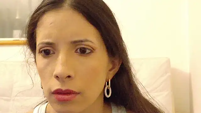 Snapshot of amabel_zambrano chatting on February 22, 9:12 am amabel zambrano online show from February 22, 9:12 am