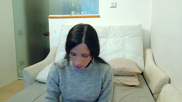Snapshot of amabel_zambrano chatting on February 8, 9:03 am amabel zambrano online show from February 8, 9:03 am