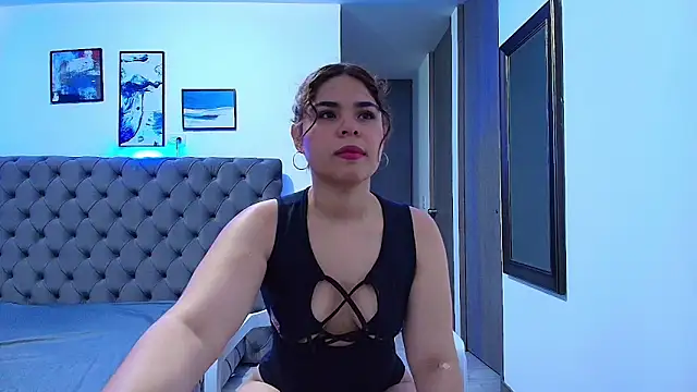 Snapshot of stellaallen24 chatting on January 27, 11:11 pm stellaallen24 online show from January 27, 11:11 pm