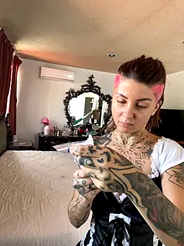 Izy cute  online show from November 15, 7:07 pm