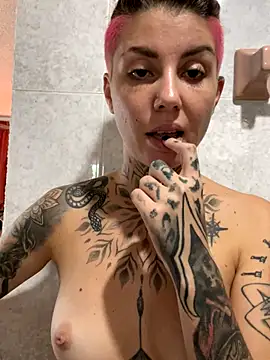 Izy cute  online show from November 16, 5:50 pm