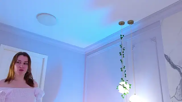 EllieGarson online show from April 19, 5:03 pm