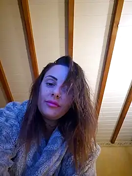 brune caliente online show from February 21, 11:43 pm