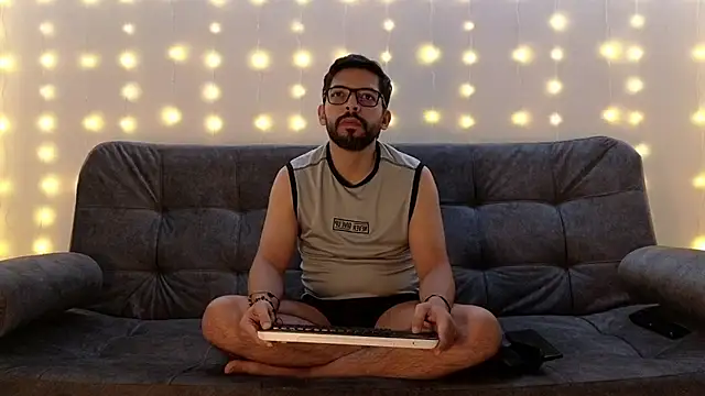 Dante Bones online show from March 15, 11:06 pm