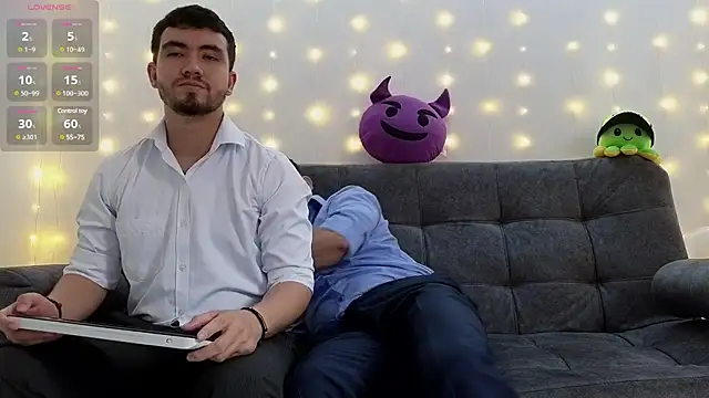 Dante Bones online show from February 12, 8:29 pm