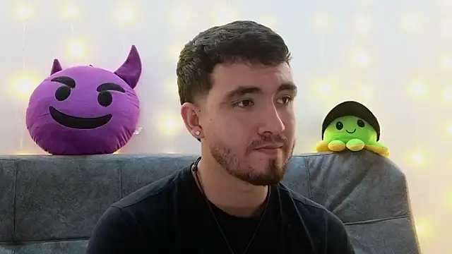 Dante Bones online show from February 10, 10:30 pm