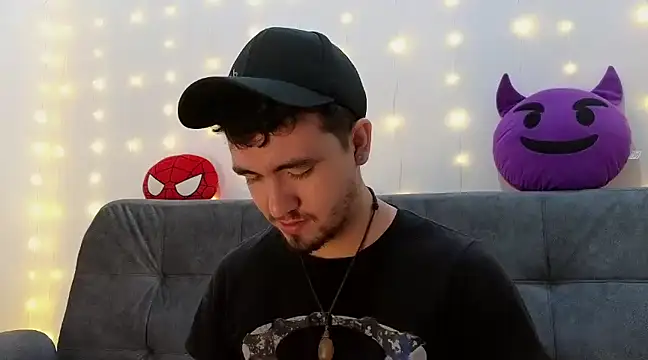 Dante Bones online show from March 1, 4:58 am