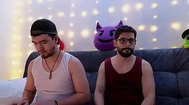 Snapshot of ErickBrant chatting on February 5, 2:29 am ErickBrant online show from February 5, 2:29 am