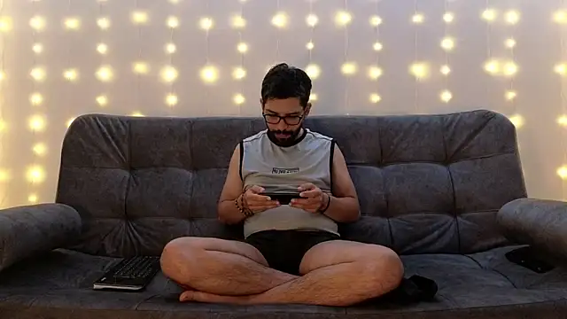 Snapshot of ErickBrant chatting on March 15, 11:06 pm ErickBrant online show from March 15, 11:06 pm