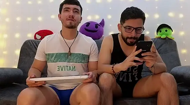 Snapshot of ErickBrant chatting on February 27, 2:57 am ErickBrant online show from February 27, 2:57 am