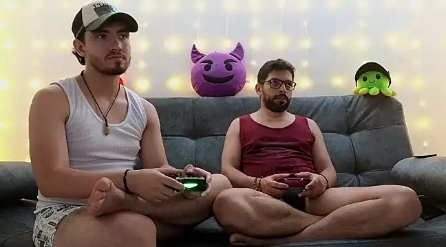 Snapshot of ErickBrant chatting on February 4, 1:13 am ErickBrant online show from February 4, 1:13 am