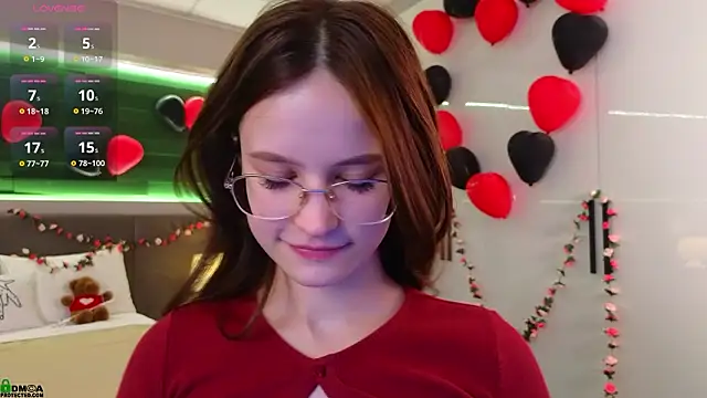 Rina Red online show from February 18, 1:47 am