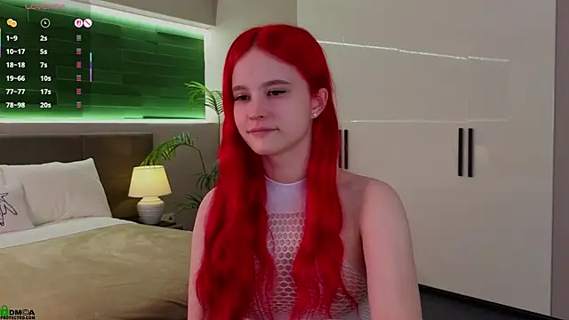 Rina Red online show from November 8, 1:42 am