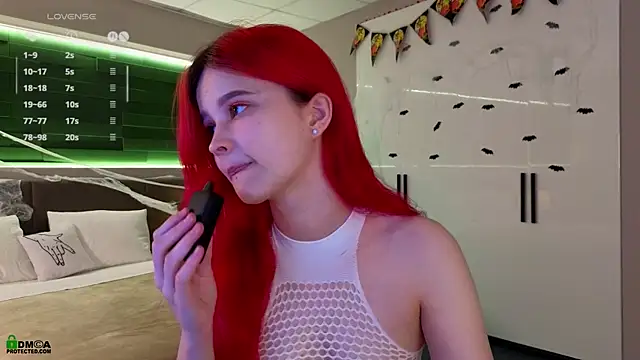 Snapshot of Rina_Red chatting on October 16, 1:36 am Rina Red online show from October 16, 1:36 am