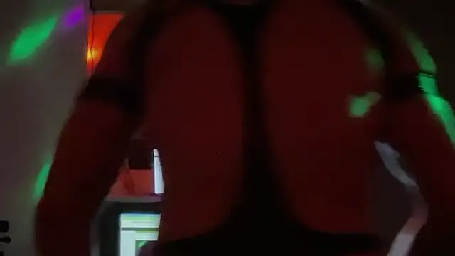 FoxxMiky7447 online show from May 3, 6:07 am