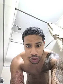 Snapshot of THEGOATHL chatting on October 24, 4:22 am THEGOATHL online show from October 24, 4:22 am