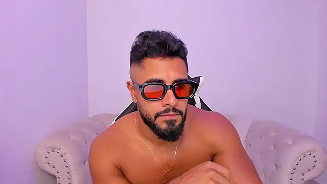 Santiago huntt online show from March 17, 9:40 pm