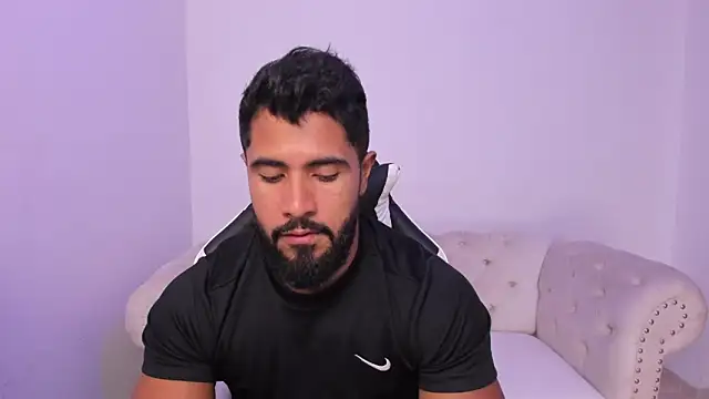 Santiago huntt online show from February 9, 8:40 pm