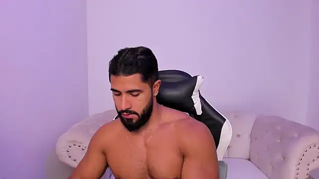 Santiago huntt online show from February 11, 7:03 pm