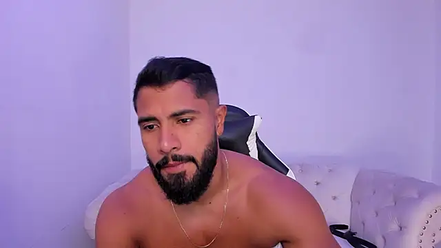 Snapshot of Santiago_huntt chatting on November 29, 1:22 pm Santiago huntt online show from November 29, 1:22 pm