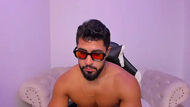 Santiago huntt online show from March 14, 1:28 pm