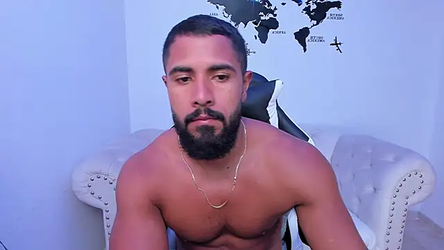 Snapshot of Santiago_huntt chatting on September 17, 8:55 pm Santiago huntt online show from September 17, 8:55 pm