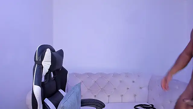 Santiago huntt online show from December 5, 12:48 pm