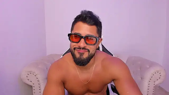 Santiago huntt online show from March 13, 9:09 pm