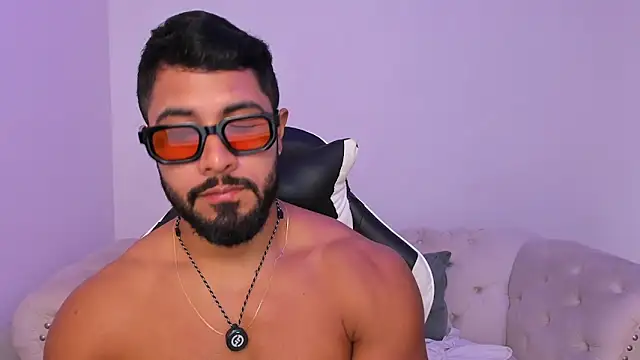 Santiago huntt online show from April 4, 12:34 pm