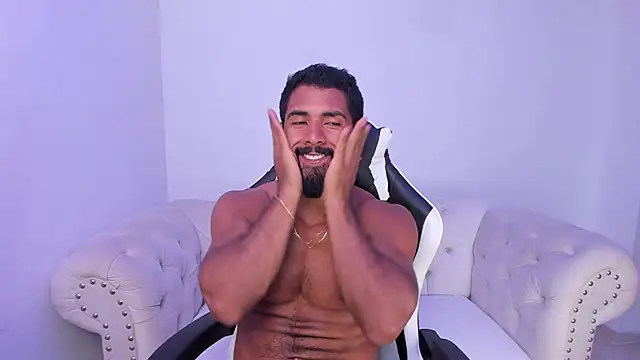 Snapshot of Santiago_huntt chatting on October 22, 11:14 pm Santiago huntt online show from October 22, 11:14 pm