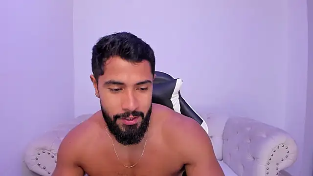 Santiago huntt online show from December 22, 1:00 pm