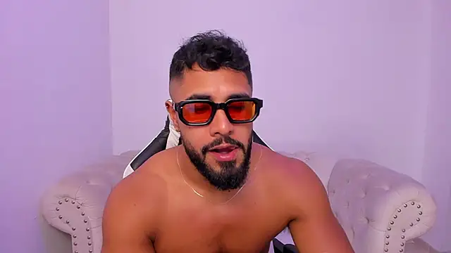 Santiago huntt online show from March 18, 8:53 pm