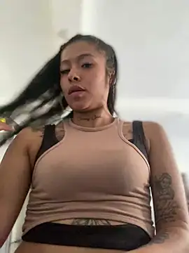 Snapshot of Salomee_Ramireez chatting on January 10, 8:59 pm Salomee Ramireez online show from January 10, 8:59 pm