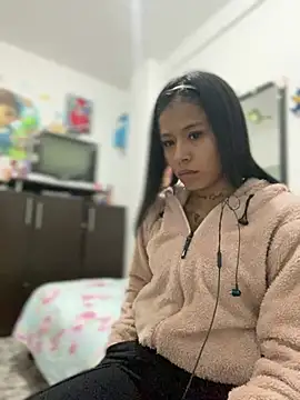 Snapshot of Salomee_Ramireez chatting on January 11, 11:13 pm Salomee Ramireez online show from January 11, 11:13 pm