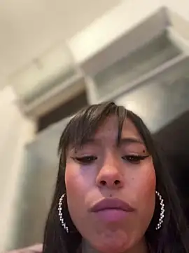 Snapshot of Salomee_Ramireez chatting on January 6, 8:07 pm Salomee Ramireez online show from January 6, 8:07 pm