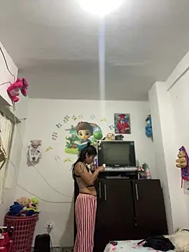 Snapshot of Salomee_Ramireez chatting on January 11, 5:07 pm Salomee Ramireez online show from January 11, 5:07 pm