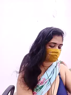 Snapshot of Lucky-Deepthi chatting on April 23, 10:55 pm Lucky-Deepthi online show from April 23, 10:55 pm