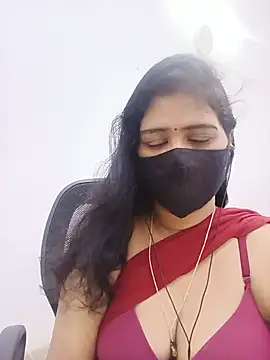 Snapshot of Lucky-Deepthi chatting on May 21, 11:24 pm Lucky-Deepthi online show from May 21, 11:24 pm